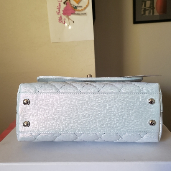 Chanel coco handle mini irridescent blue caviar bag - Picture 9 of 14